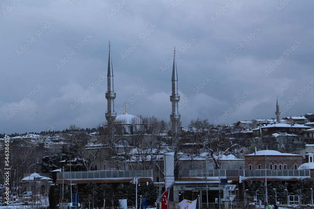 Fototapeta premium winter in the city