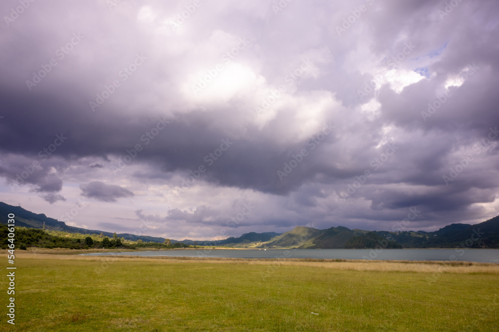 The Neusa reservoir is a source of supply for human consumption in the Cogua and Zipaquirá aqueducts. The Neusa reservoir is a source of supply for human consumption in the Cogua and Zipaquirá aqueducts.