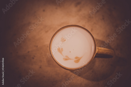 カフェラテのコーヒーカップ
