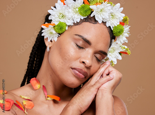 Tableau sur toile Beauty, skincare and flowers in hair of black woman for natural, spring and luxury cosmetics