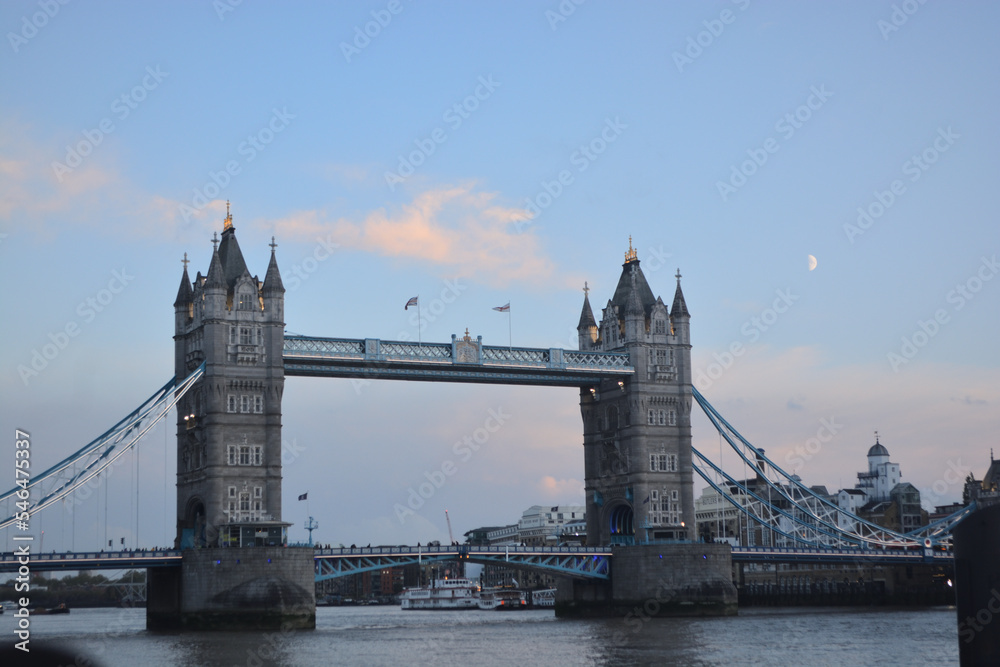 Fototapeta premium London landmark Towerbridge at dawn, a famous sight in the UK