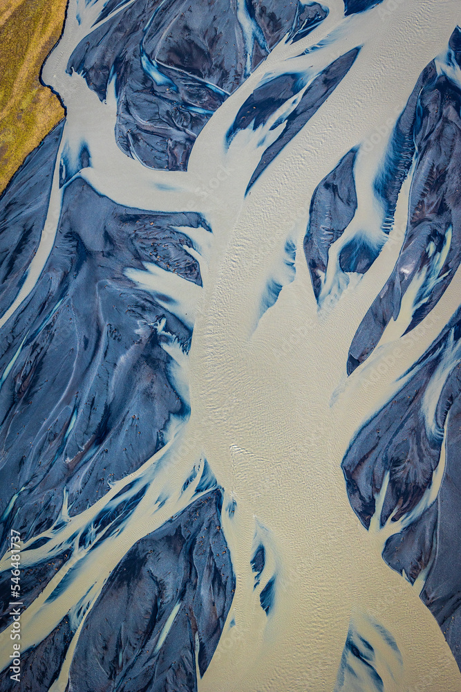 desembocadura de un glaciar en Islandia