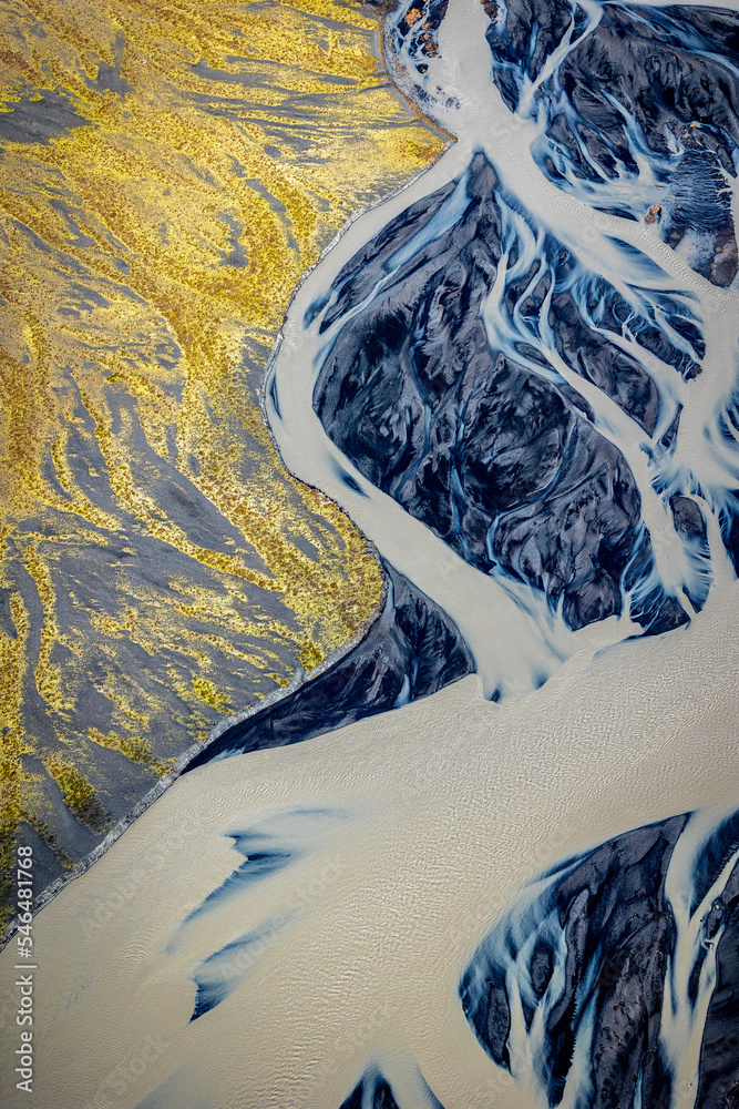 desembocadura de un glaciar en Islandia