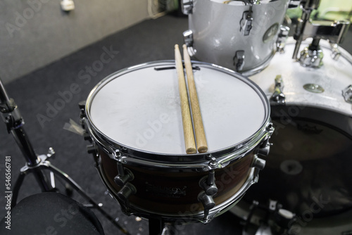 Photograph of a drum kit and its details