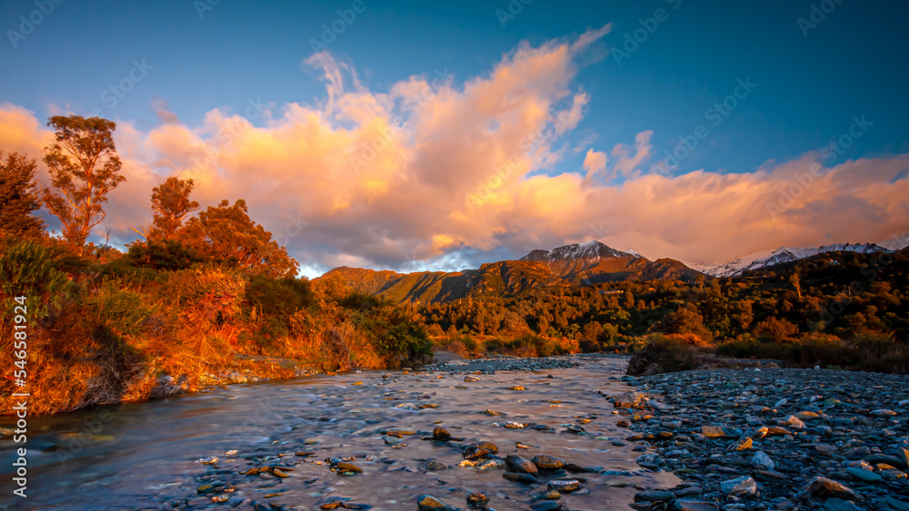 Scenery landscape at Lake Wakatipu Queentown New Zealand.