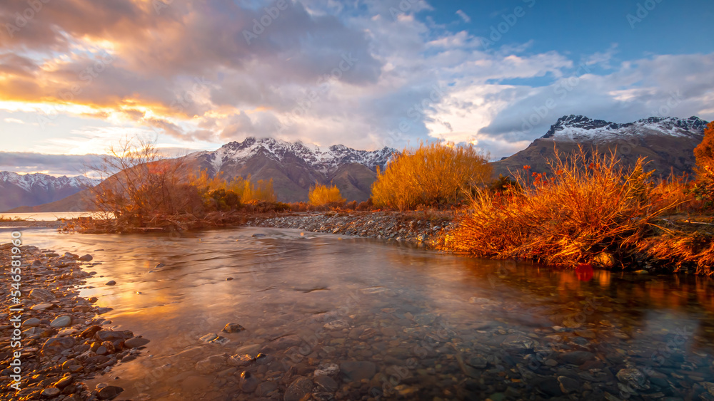 Scenery landscape at Lake Wakatipu Queentown New Zealand.