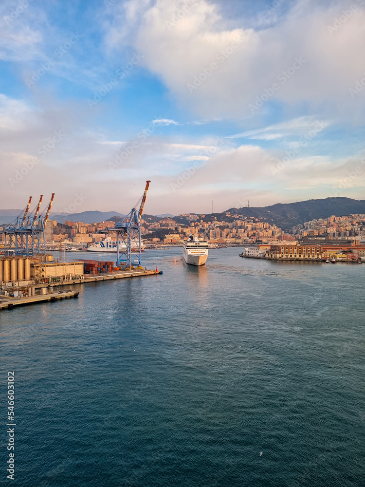 panorama del porto di genova