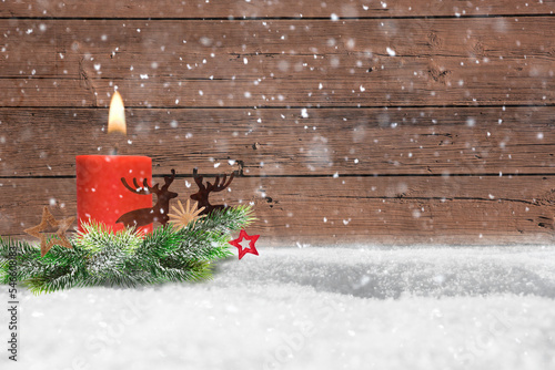 Gemütliche Weihnachtsstimmung mit Kerzenlicht