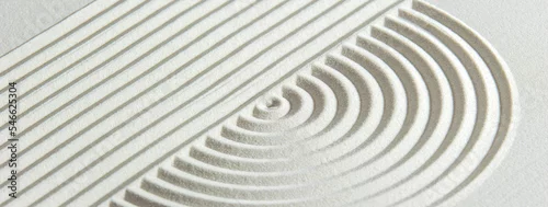 Obraz  z motywem  textured sand and stone in Japanese zen garden