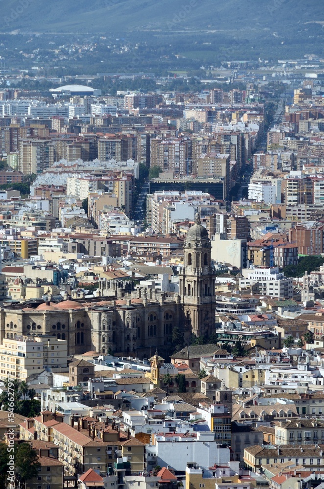 Catedral de Málaga y alrededores desde el Monte Victoria, Andalucía, España