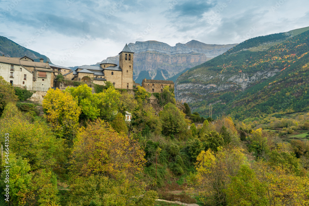 Spectacular view of the Ordesa Valley with the colors of autumn. Ordesa and Monte Perdido National Park in Huesca, Aragon, Spain