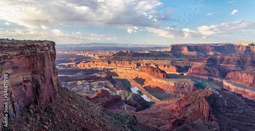Early morning at Dead Horse Point State Park - Utah - Colorado River © Craig Zerbe