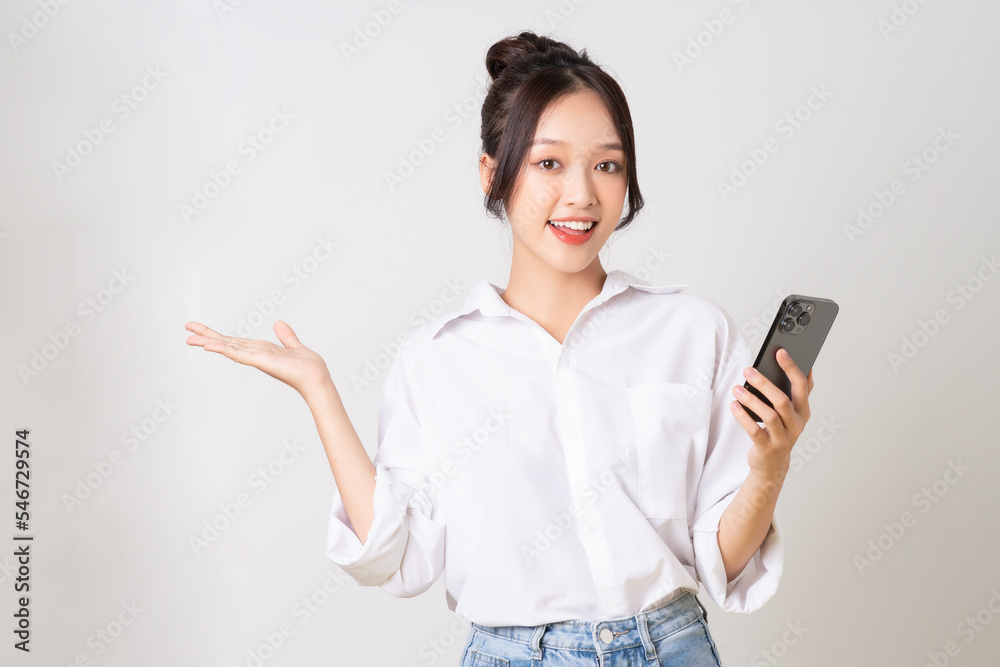 beautiful young asian businesswoman portrait on white background