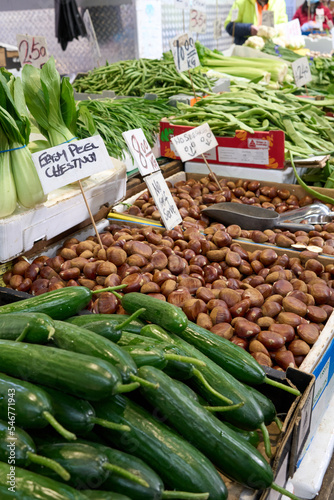 Fresh vegetable market