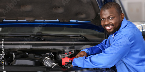 African-American mechanic r...