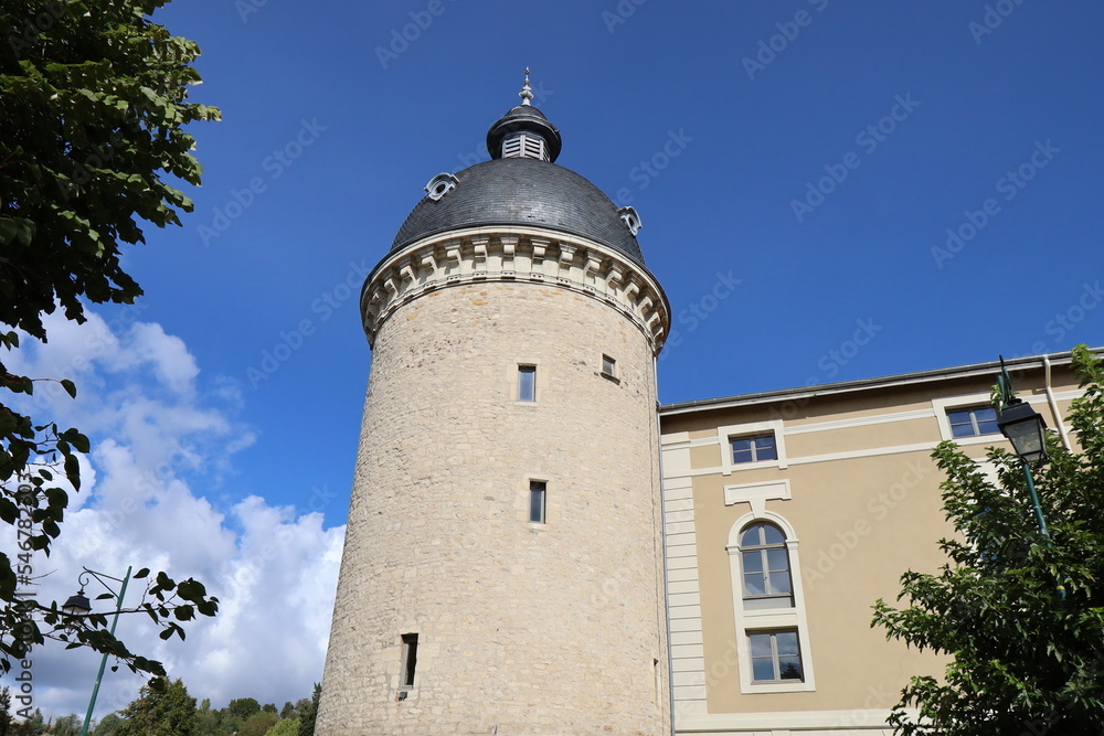 Bâtiment typique, vue de l'extérieur, village de Trévoux, département de l'Ain, France