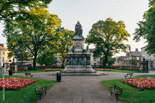 Statue of Queen Victoria in Dalton Square photo