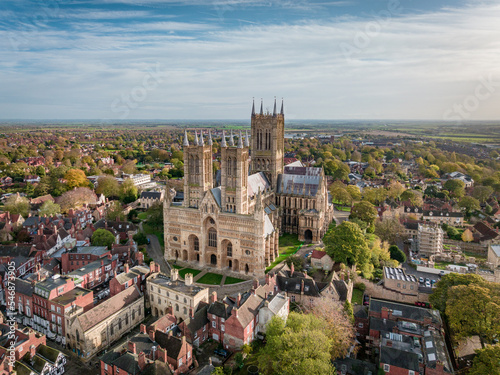 Photographie Aerial View of Lincoln City and Cathedral in England Sunset View