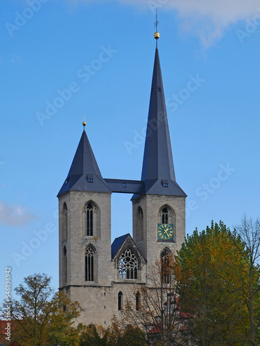 Die Türme der Marktkirche St. Martini in Halberstadt, Sachsen-Anhalt, Deutschland 