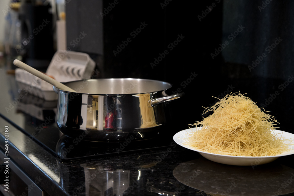 Vermicelli preparation. Vermicelli preparation.