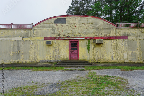 New Church, Virginia: Abandoned ruins of 