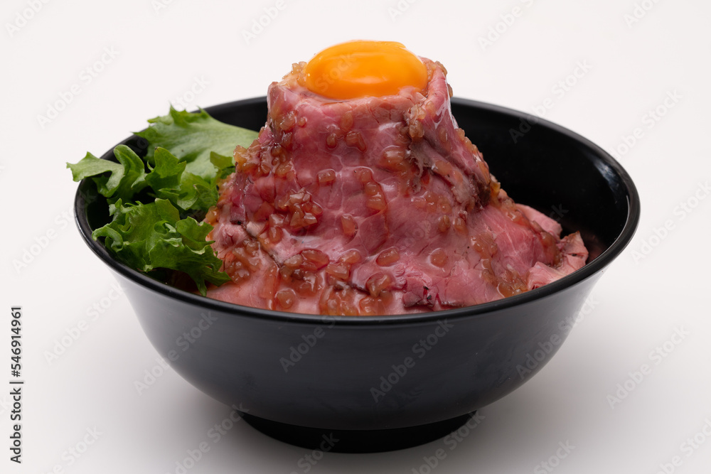 卵黄の載ったローストビーフ丼2 卵黄の載ったローストビーフ丼2