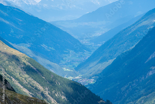 Alpine scene. Ice and snow high in the Alps. Walking the Peiljoch (2676m) Trail. Hiking in Stubaital Valley. Photo’s of Stubaital Austria, Mieders, Neustift, Milders, Schonberg, Mutterberg, Volderau.