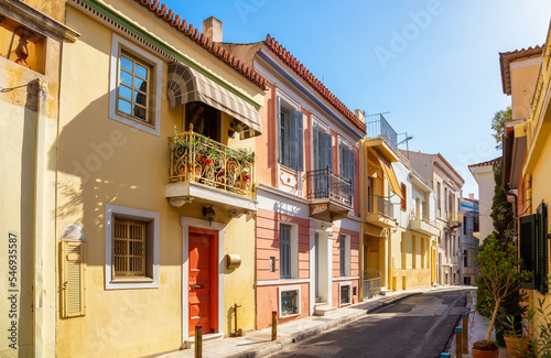 Fototapeta Naklejka Na Ścianę i Meble -  Plaka, Historical neighborhood in Athens, Greece. Residential Homes in a colorful street.