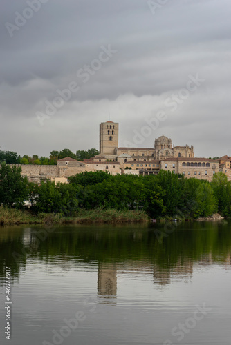 vista de la ciudad medieval de Zamora en el norte de España