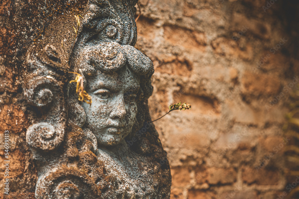 Obraz premium statue of a woman