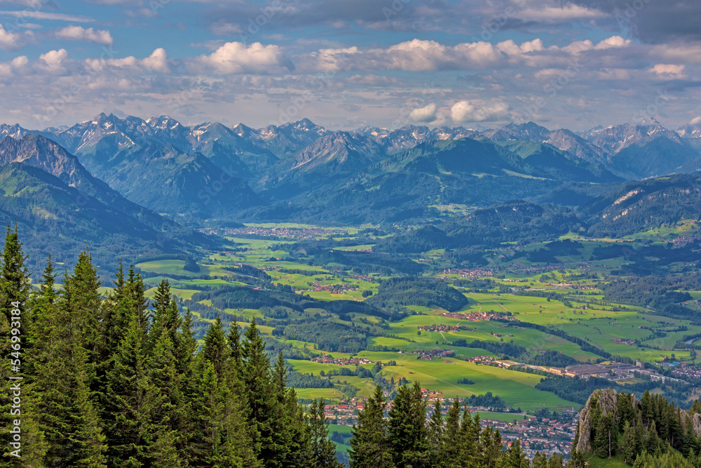 Fototapeta premium Oberstdorfer Berge - Alpen - Frühling - vom Grünten aus - Allgäu