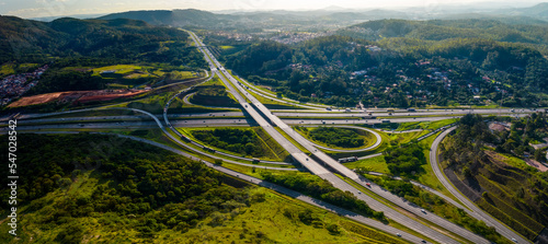 Entroncamento Rodovia Bandeirantes e Rodoanel, novembro 2022. São Paulo.