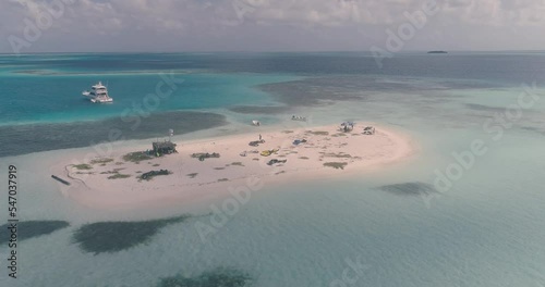 Wallpaper Mural AERIAL SHOT PEOPLE JOY KITESURF CAMP BEACH, ADJUST KITE EQUIPMENTE, SAQUI SAQUI LOS ROQUES Torontodigital.ca