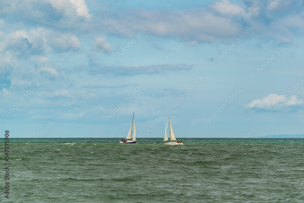 Obraz premium Voiliers à l'horizon