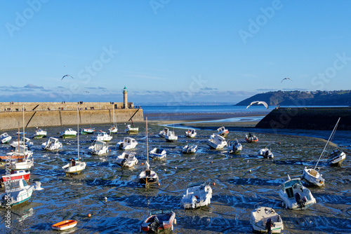 Port de binic à marée basse photo