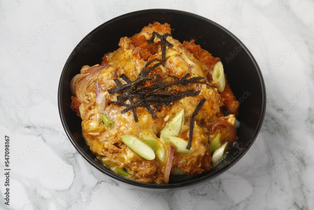 Freshly cooked Japanese food called Katsudon