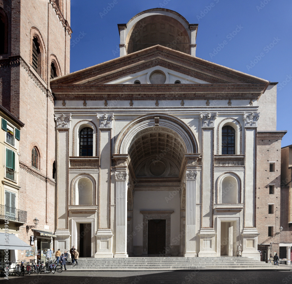 Mantova.Basilica di Sant'Andrea, facciata di Leon Battista Alberti
