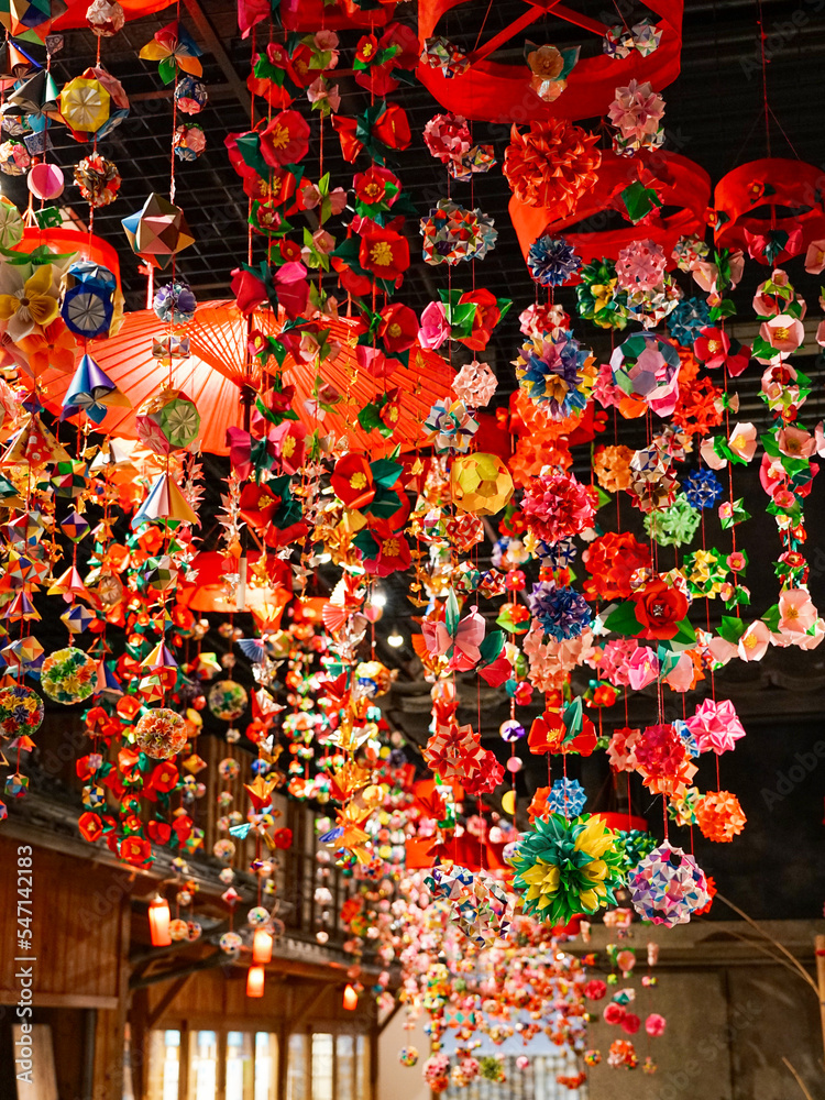 Naklejka premium 色鮮やか つるし雛 （愛知県瀬戸市瀬戸蔵）