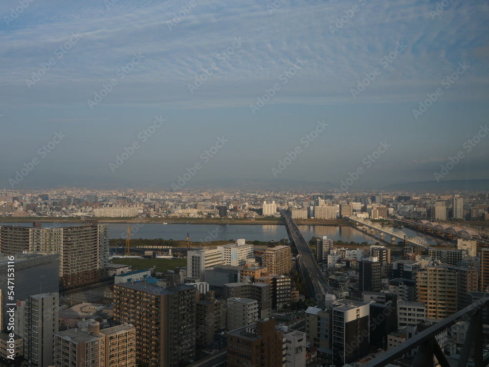 Fototapeta premium 高層ホテルから大阪の景色