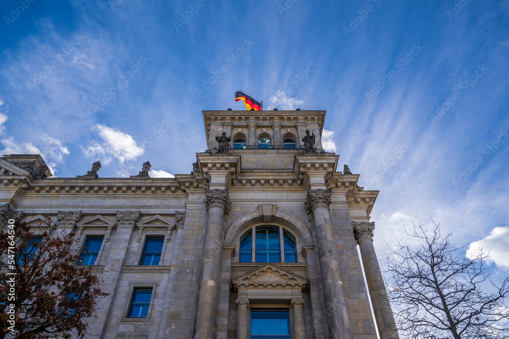 Fototapeta premium is a historic government building in Berlin which houses the Bundestag, the lower house of Germany's parliament.
