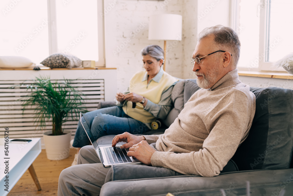 Fototapeta premium Senior couple relaxing on weekend