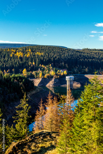 Herbstspaziergang um die schmale Talsperre im Thüringer Wald - Tambach-Dietharz - Deutschland