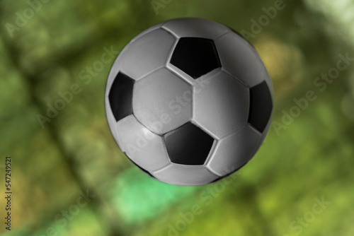 soccer ball on grass © Nelson Hernández che