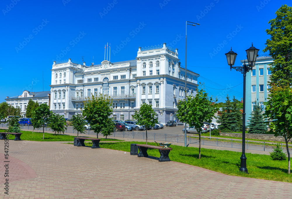 Naklejka premium The building of the Administration of the city of Sarapul on Red (Voznesenskaya) Square