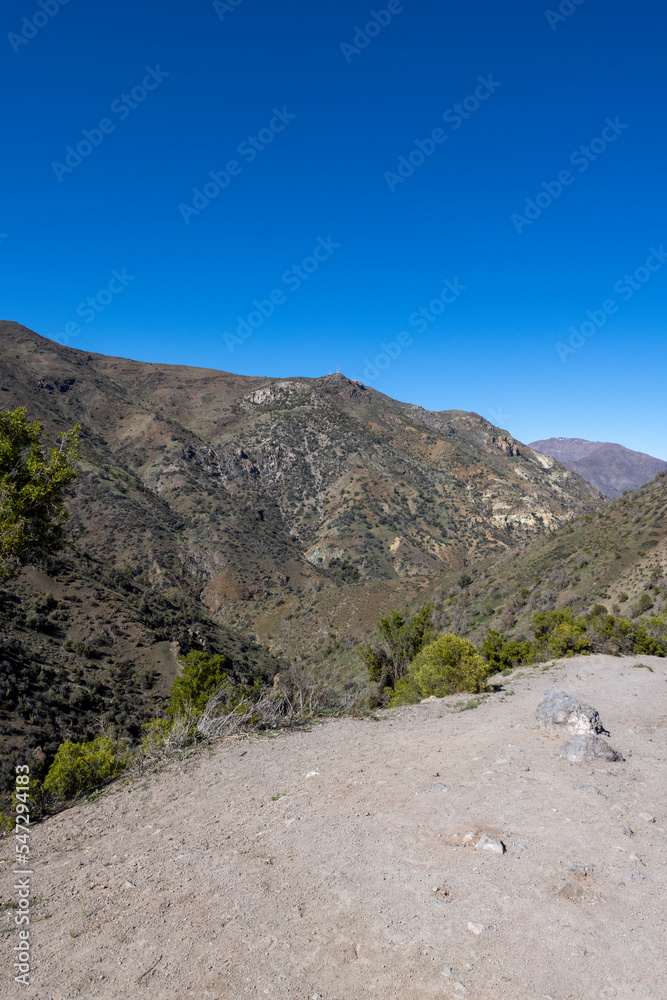 Mirador Tres Valles  - Santuario de la Naturaleza Yerba Loca - Traveling Chile