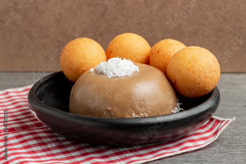 Buñuelos and natilla colombian food