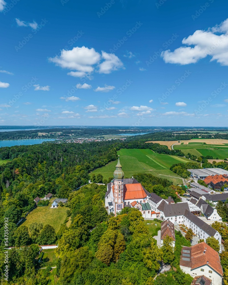 Kloster Andechs im Fünfseenland in Oberbayern im Luftbild