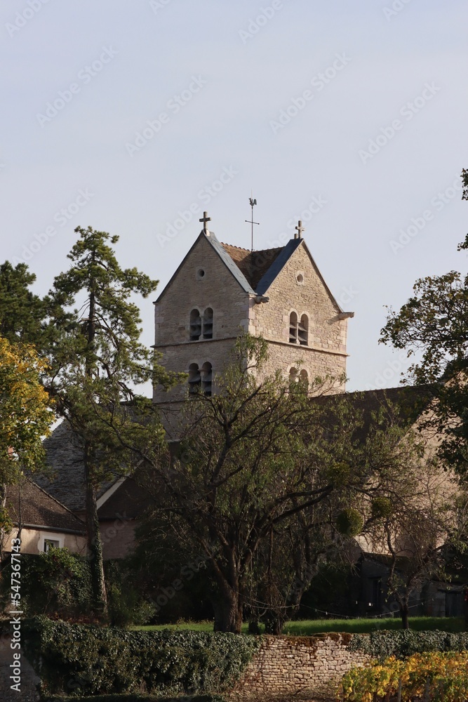 church on the hill, Touches in burgundy 