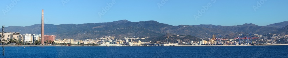 Panorámica de Malaga desde la Playa de la Misericordia, Malaga, Costa del Sol, Andalucia, España