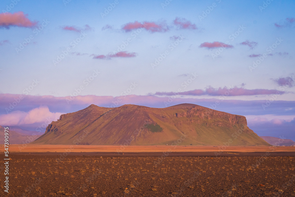 Fototapeta premium Landscape near the Plane Wreck during the sunset (Iceland)